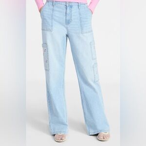 👖🌼2 for $45🌼👖 NWOT Light Blue wide leg Cargo Women's Jeans with Floral Pockets